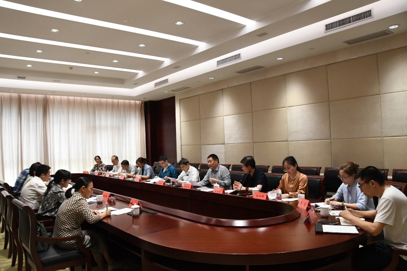 研讨会侧面.JPG